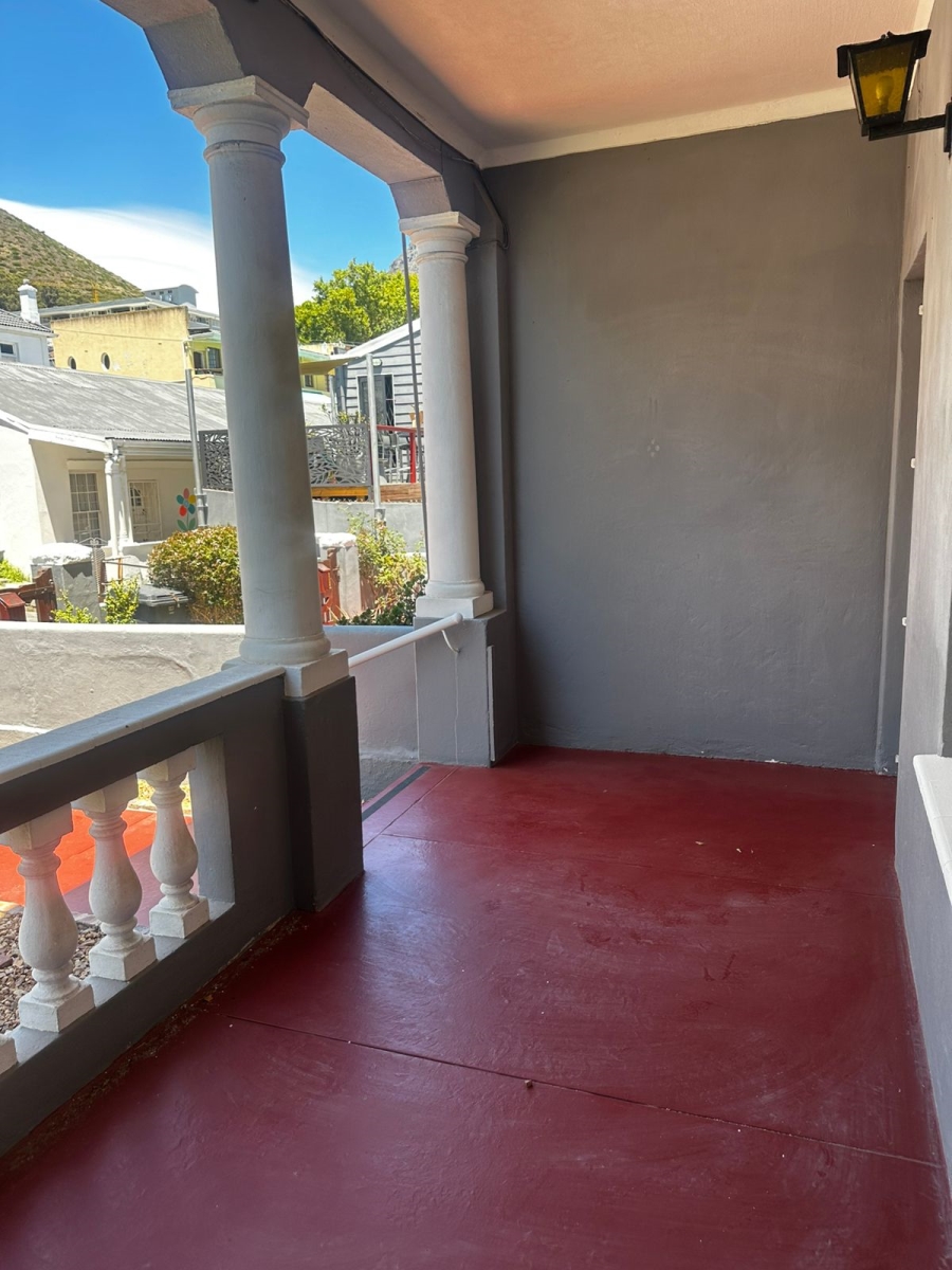 2 Bedroom Property for Sale in Sea Point Western Cape